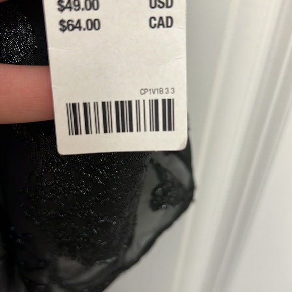 Urban Outfitters black flowy printed sleeveless top - Picture 8 of 8